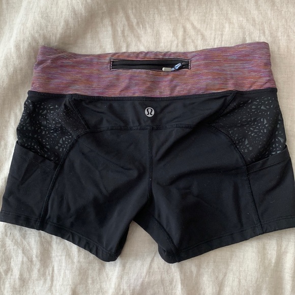 lululemon athletica Pants - LULULEMON Black/pink shorts